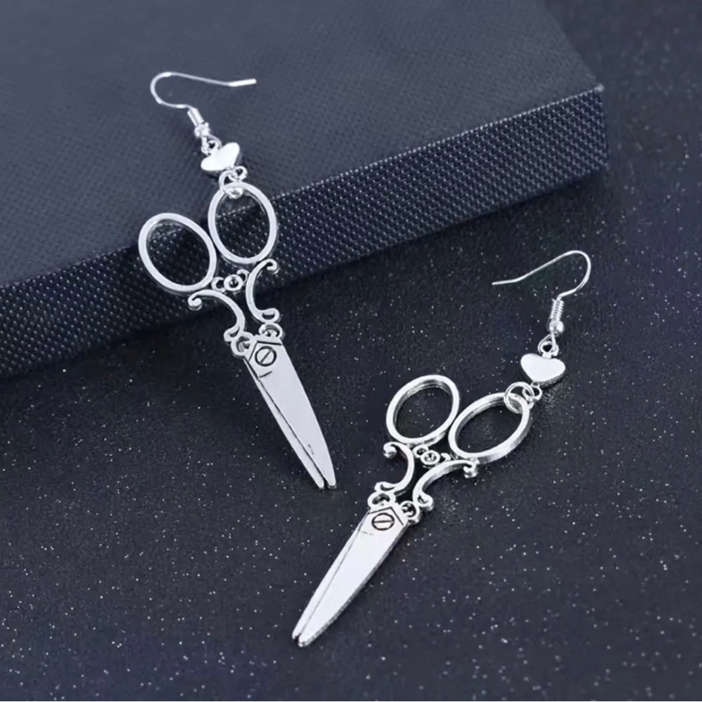 Vintage Scissor Drop Dangle Earrings: Unique Jewelry